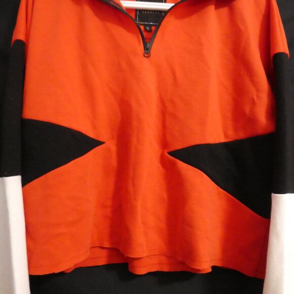 GENETIC APPAREL | small | Red Cropped Sweatshirt | Black and White Pieces - Picture 7 of 14